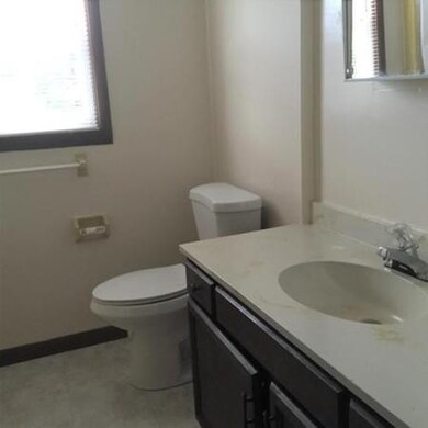 17 Chmura St unit B, Ludlow, MA 01056 - photo 4