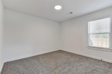 305 W Hull St, Denison, TX 75020 - photo 7