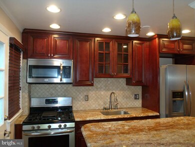 526 Lucia Ave, Baltimore, MD 21229 - photo 5