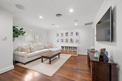 1749 Woodcrest Dr, Houston, TX 77018 - photo 5