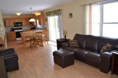 6950 Suzanne Ct, Schenectady, NY 12303 - photo 7