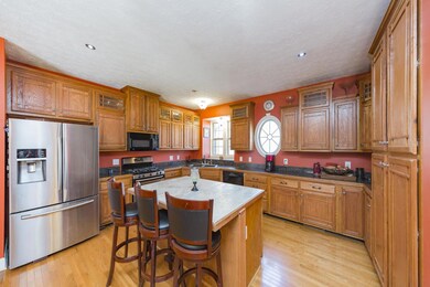 PLENTY OF STORAGE IN THIS KITCHEN AND AN ISLAND!  316 RIDGEWOOD DR MANCHESTER, TN 37355