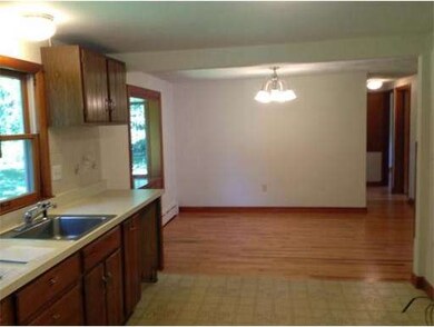 334 Spring St, Florence, MA 01062 - photo 3