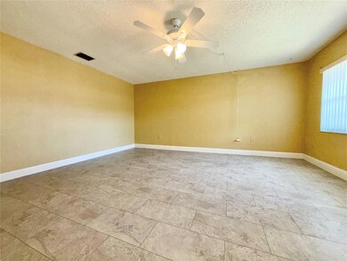 11817 Bayonet Ln, New Port Richey, FL 34654 - photo 2
