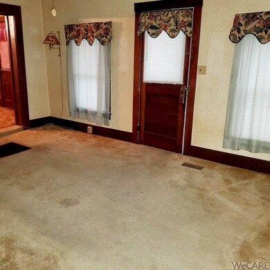 310 Jackson St, Wapakoneta, OH 45895 - photo 4