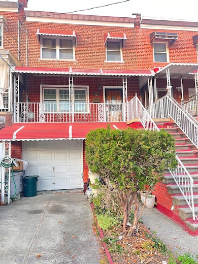 1047 E 217th St, Bronx, NY 10469 - photo 2