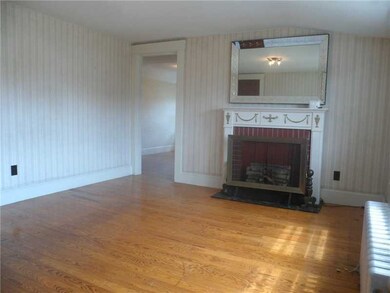 8 Lambert St, Cranston, RI 02910 - photo 5