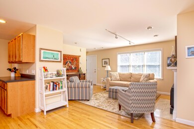 50 A Harry Kemp Way-16