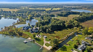 Crowne Pointe Shores