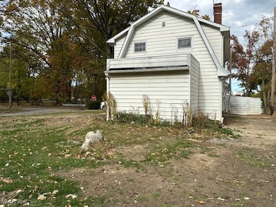 311 E 241st St, Euclid, OH 44123 - photo 6