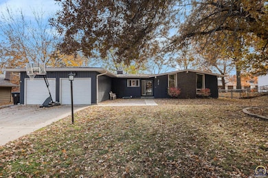 5217 SW Belle Terrace, Topeka, KS 66604 - photo 2