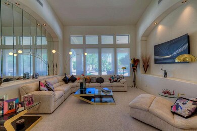 004_Living Room