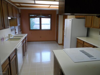 Kitchen & Dining Nook