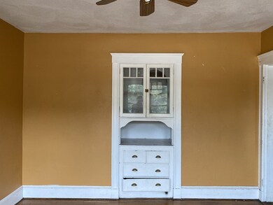 922 Canterbury St unit 2, Roslindale, MA 02131 - photo 2