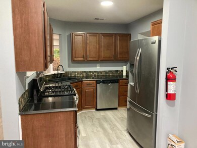 102 Riverbend Dr, North Brunswick, NJ 08902 - photo 6