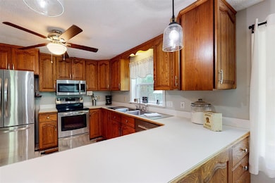 106 Dougherty Ln, New Boston, NH 03070 - photo 5