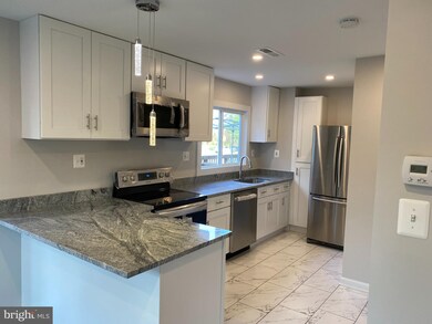 7705 Michele Dr, Hyattsville, MD 20785 - photo 4