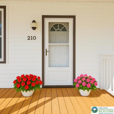 210 Cherry St, Slatington, PA 18080 - photo 2