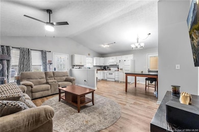 917 Valley View Rd, New Albany, IN 47150 - photo 7