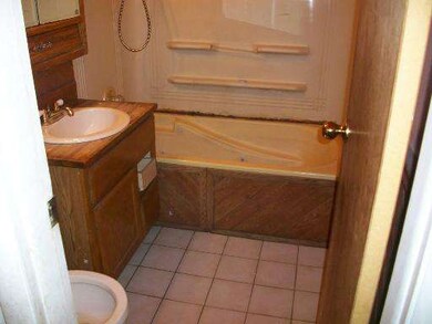 18421 Baker Ave, Country Club Hills, IL 60478 - photo 6