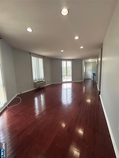 50 Pine St unit 214, Montclair, NJ 07042 - photo 3