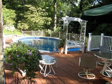 24 Horseshoe Rd, Cos Cob, CT 06807 - photo 3