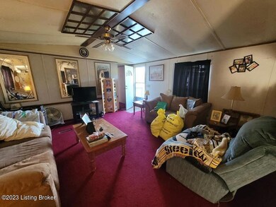 1070 Fairview living room pic2