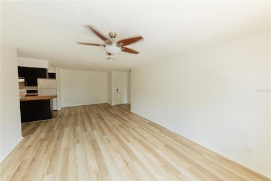 LIVING ROOM/DINING ROOM COBO