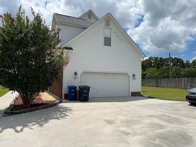 102 Drayton Hall, Jacksonville, NC 28540 - photo 3