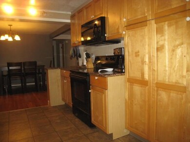 2 Blair St, Worcester, MA 01602 - photo 5