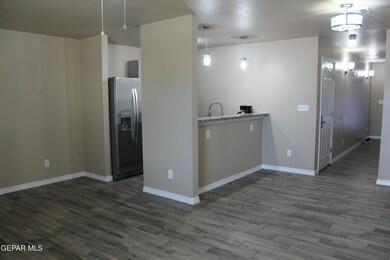 5717 Manila Dr unit B, El Paso, TX 79924 - photo 5