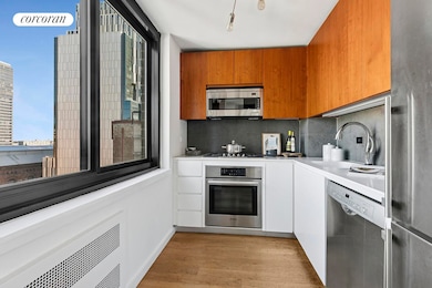 515 E 72nd St unit 11L, New York, NY 10021 - photo 3