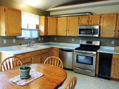 Kitchen - Dining (3)