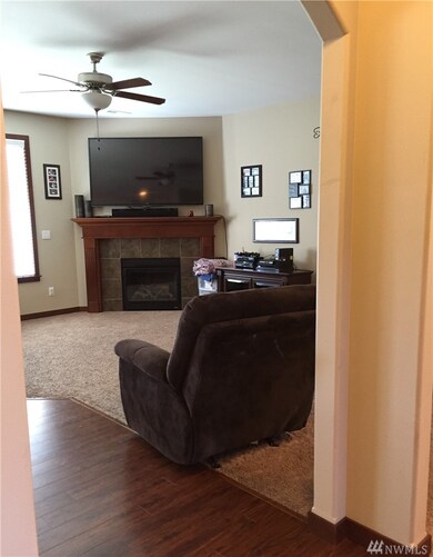 1607 Riddell Ave NE, Orting, WA 98360 - photo 2