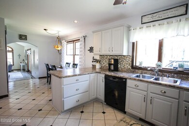 105 Chelsea Dr, Saratoga Springs, NY 12866 - photo 6