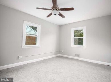 8615 Black Oak Rd, Parkville, MD 21234 - photo 6