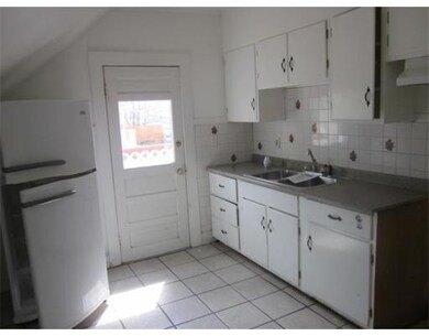 78 Newhall St unit A, Lynn, MA 01902 - photo 4