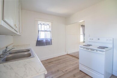 315 S 13th St, Slaton, TX 79364 - photo 7