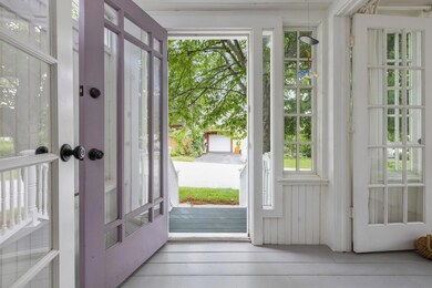 40 Myrtle Ave South Portland-large-005-0