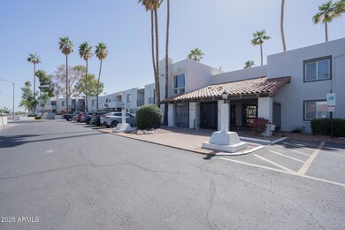 Ciento West unit 201W, Scottsdale, AZ 85251 - photo 2