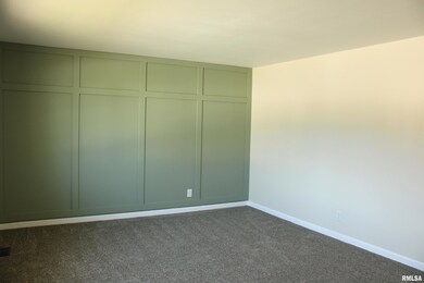 4246 Warren St, Davenport, IA 52806 - photo 4