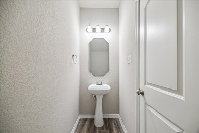 1ST FLOOR POWDER ROOM