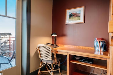 2035 N Us-31 N unit 203, Traverse City, MI 49686 - photo 6