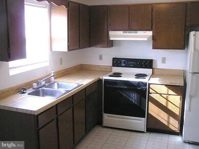 208 Nottoway Dr, Stephens City, VA 22655 - photo 3