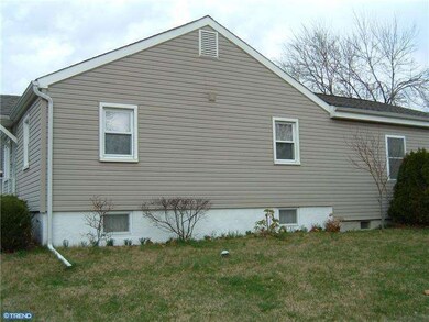 70 Groveville Rd, Trenton, NJ 08620 - photo 4