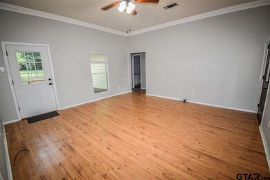 904 904 McClenny, Tyler, TX 75703 - photo 4