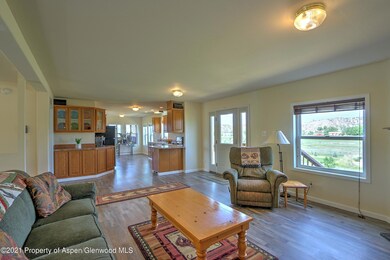 Living Room (3)