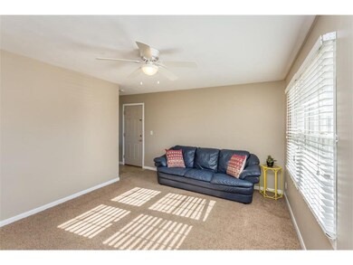 920 Valleyview Dr, Marion, IA 52302 - photo 3