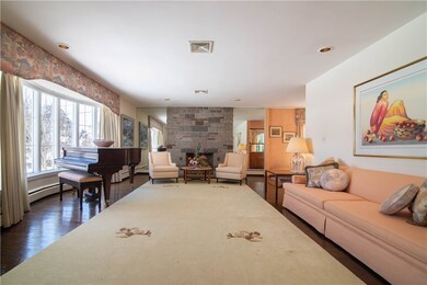 21 Dorset Rd, Pawtucket, RI 02860 - photo 3