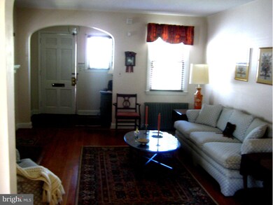 621 Warwick Rd, Baltimore, MD 21229 - photo 5